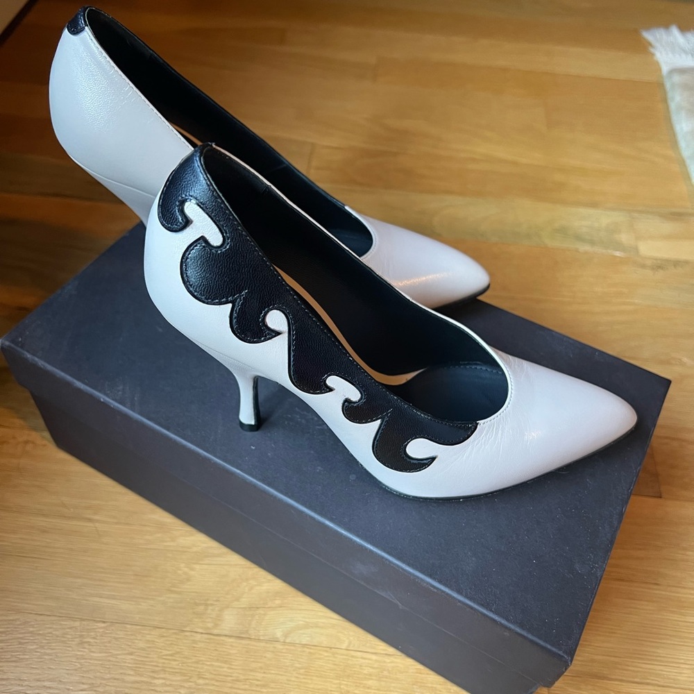 Bottega Veneta Black and White Heels